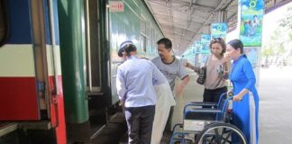 Người khuyết tật được miễn phí vé tàu hỏa?